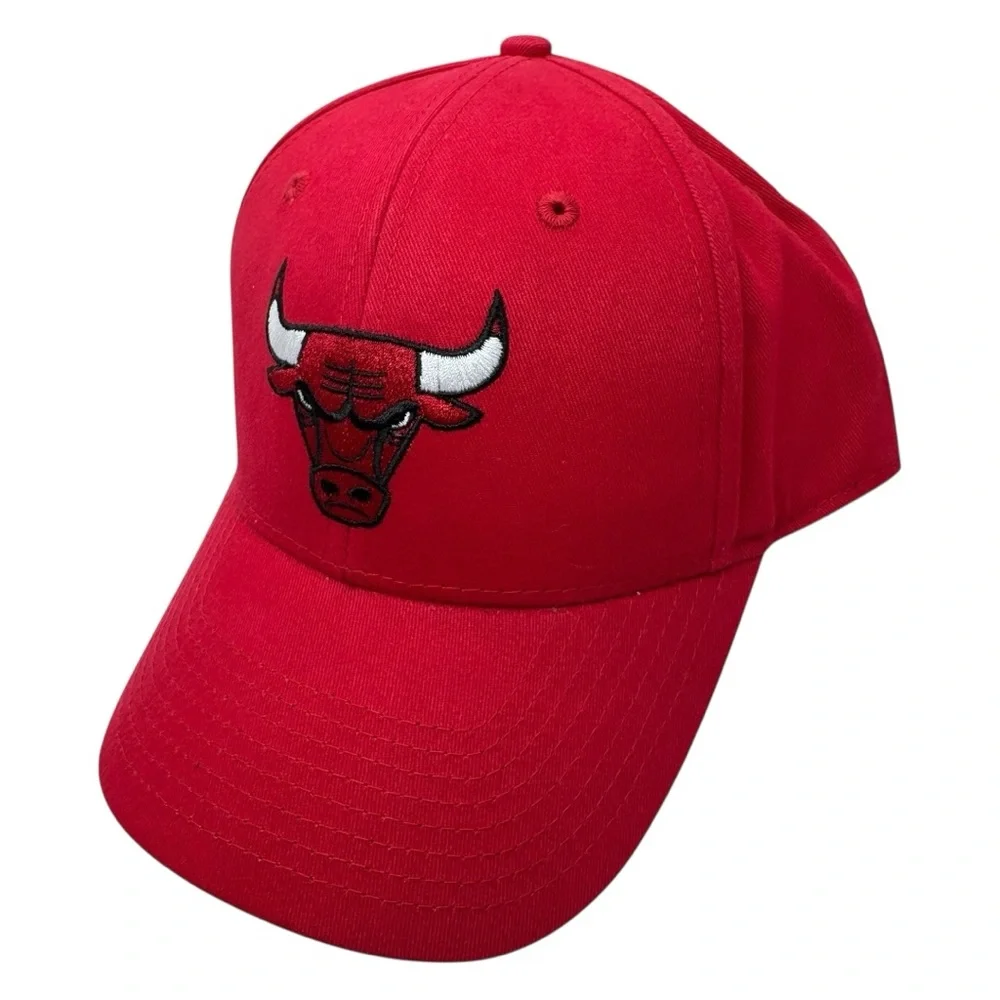 NBA Chicago Bulls Fan Favorite Cap - Picture 2 of 16